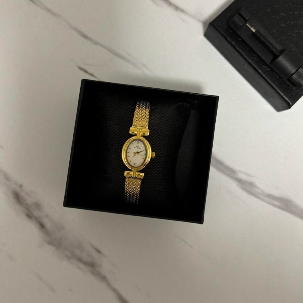 SKU:0453 gold white‎ dial women Vintage inspired watch + in a gift box